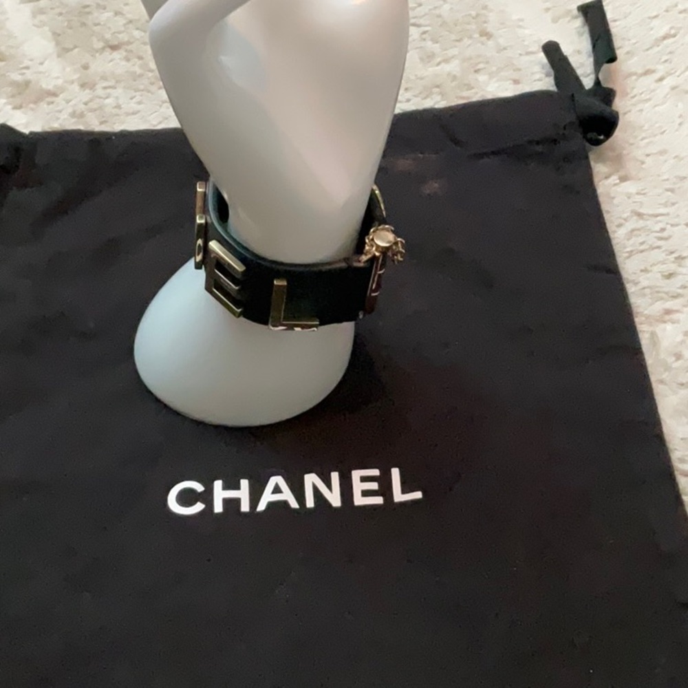 ❌SOLD❌Chanel Calfskin Logo Cuff Bracelet - Picture 9 of 13